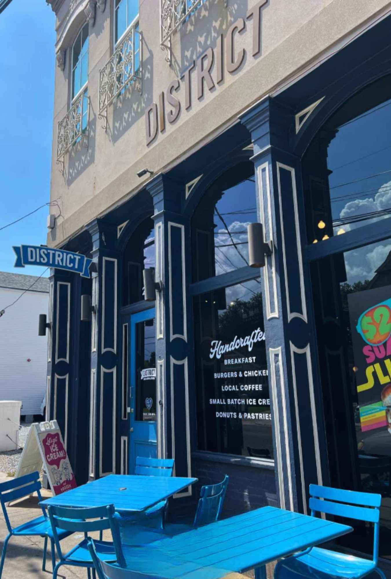 exterior of district donuts sliders brew in New Orleans la