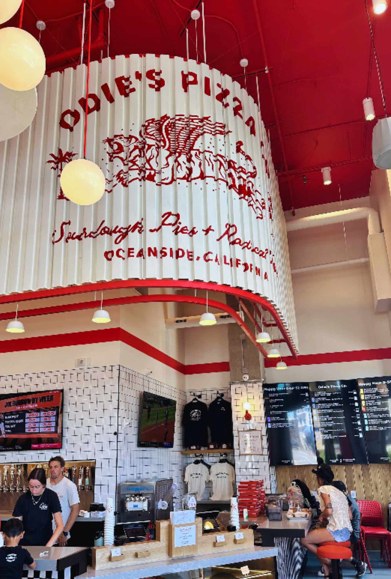 inside odie's pizza in oceanside ca