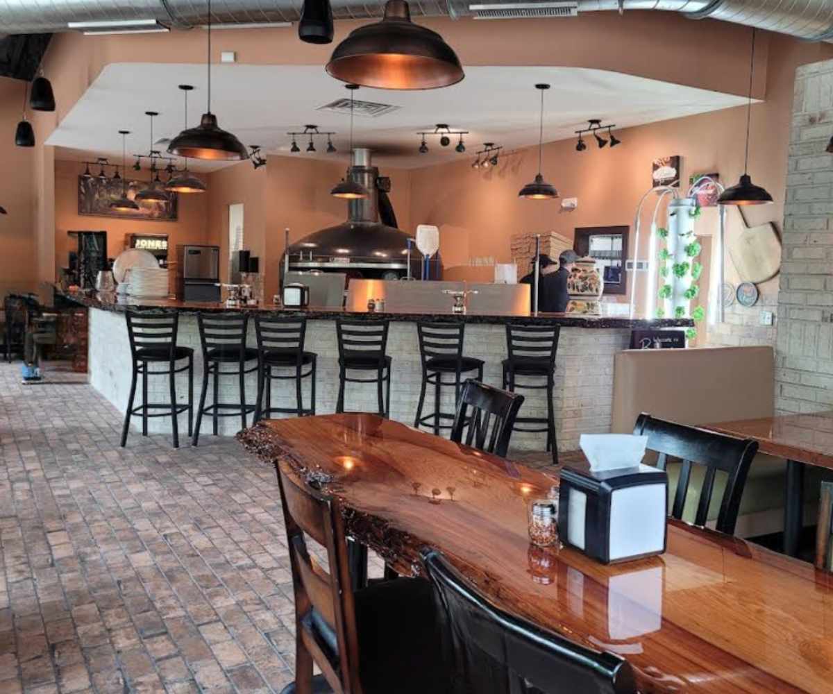 inside bagigio's in Tallahassee FL