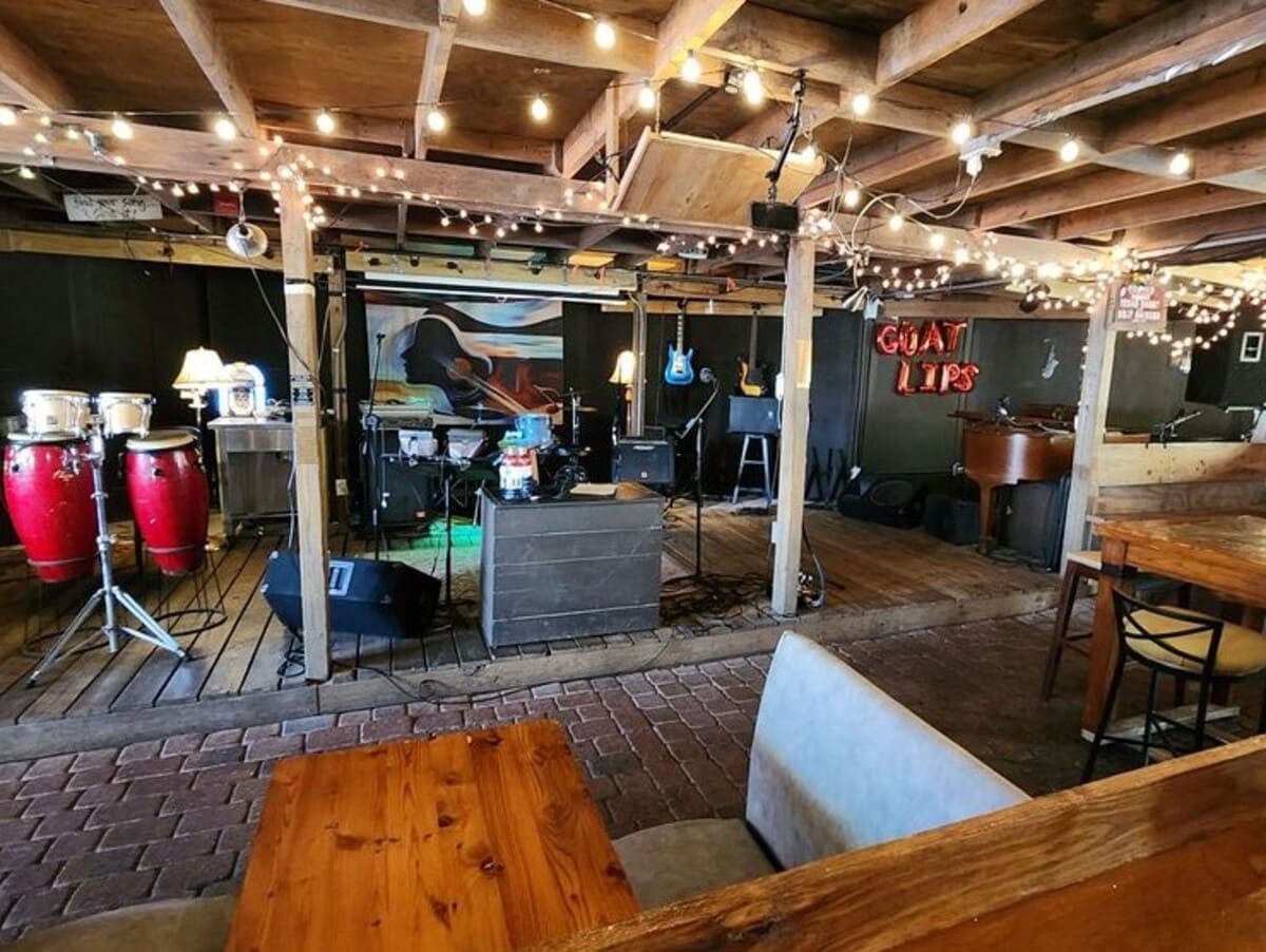 at Goat Lips Chew & Brewhouse located in Pensacola, FL.   