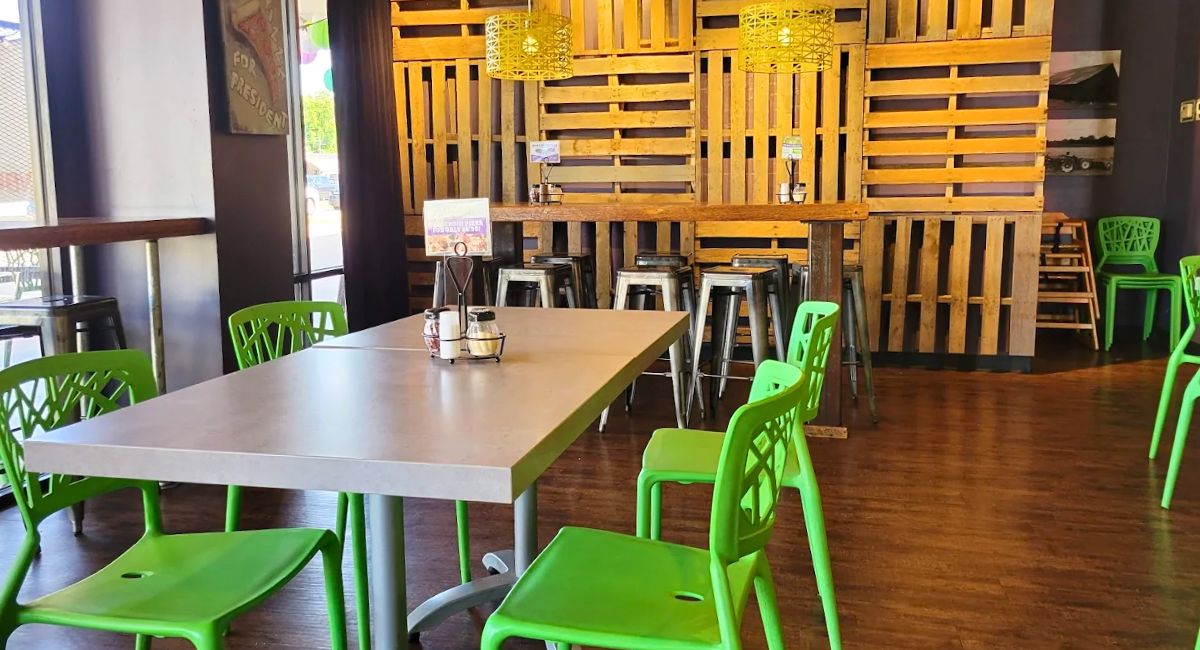 interior of Wildwood Pizza in Alexandria, LA