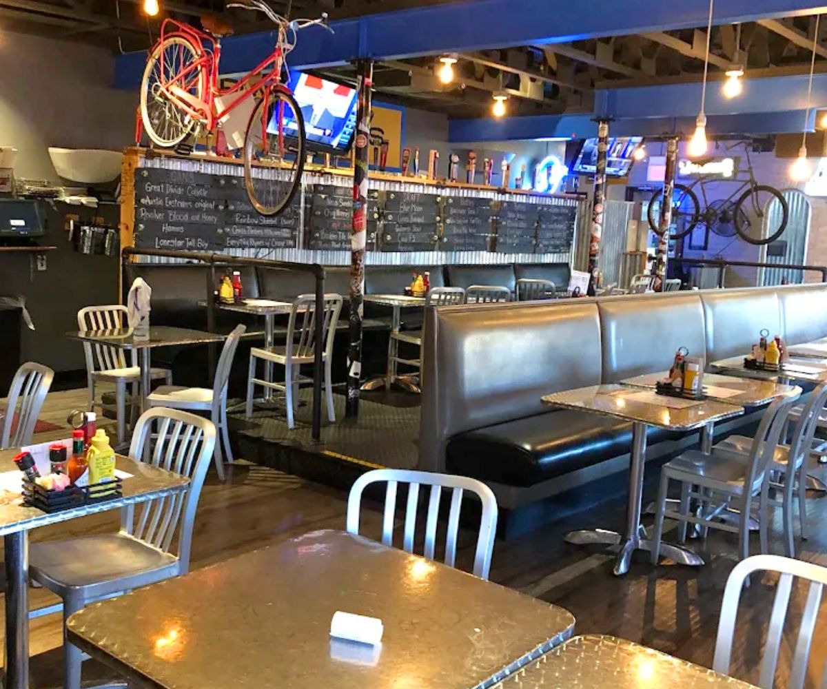 interior of Flatire Burgers in Edmond, OK