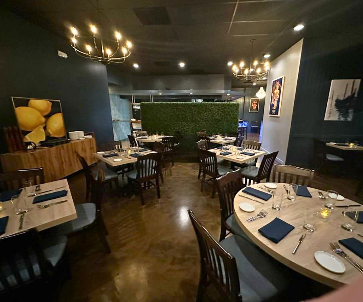 interior of Osteria Forto in O'Fallon, MO