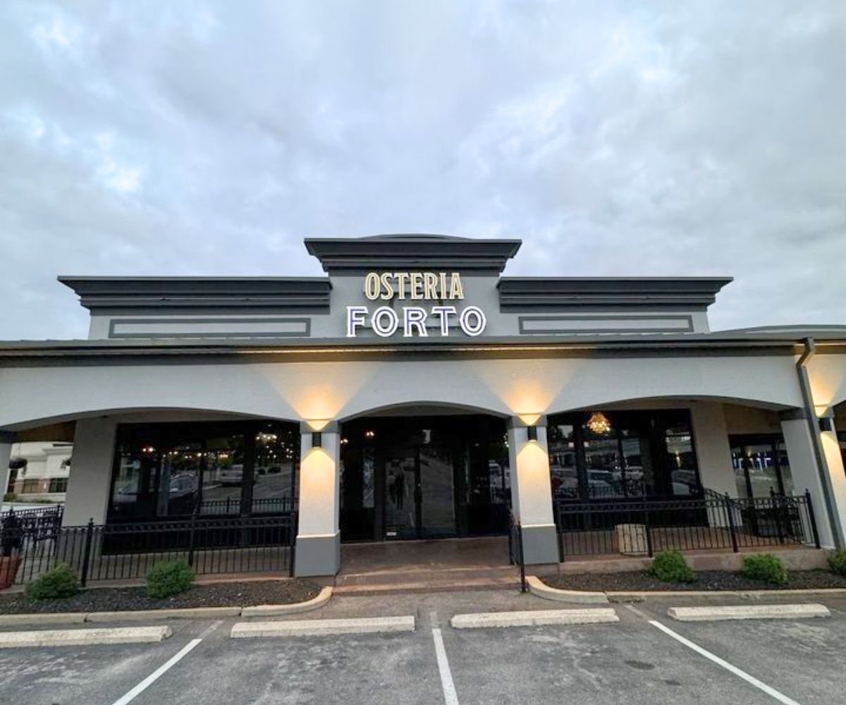 Exterior of Osteria Forto in O'Fallon, Missouri