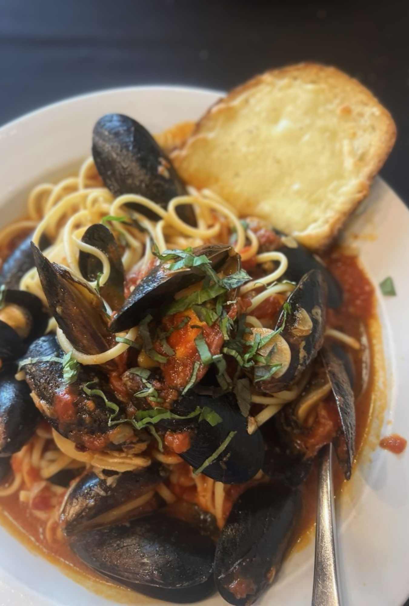mussels linguini at cafe roma in elgin IL