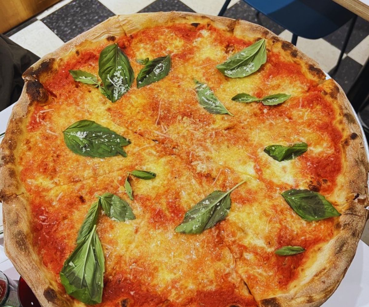 Oakwood Pizza Box Cheese Pie