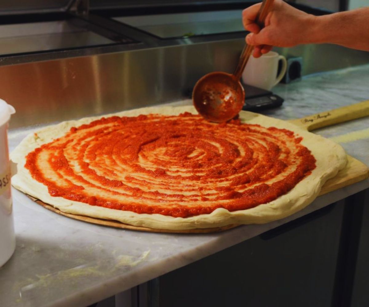 Della Barba Pizza Pizza Prep