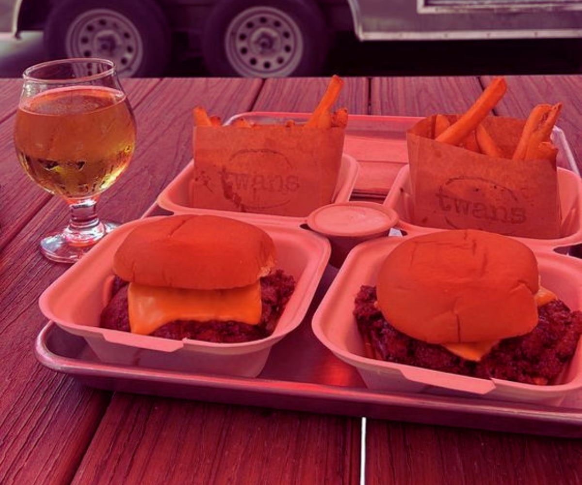 Twans Burger Smash and Fries