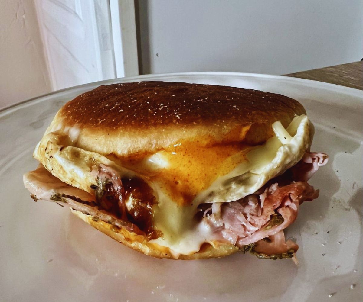 Sunny Girl The OG (with Ham)