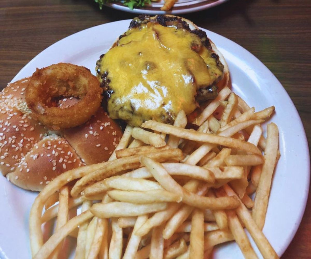 Louie M's Burger Lust Cheesy Bacon Cheddar Burger