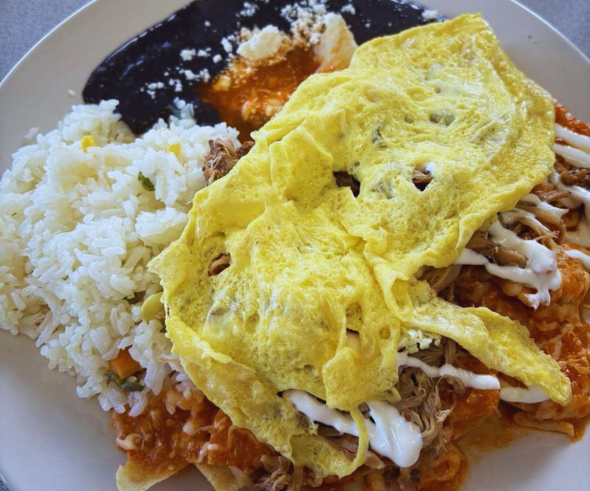 Cafe con Leche Chilaquiles with Pork