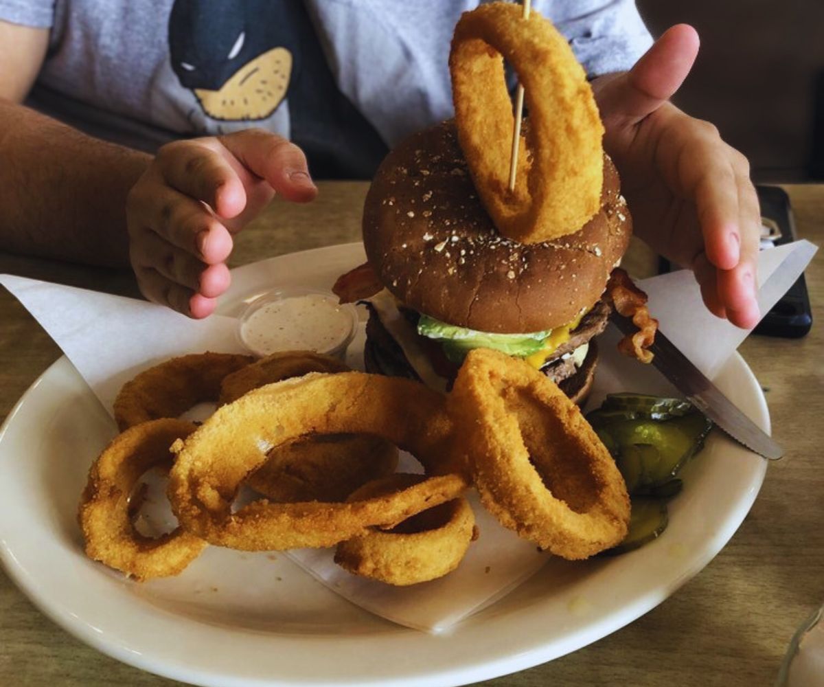Leo's Country Kitchen Monster Burger