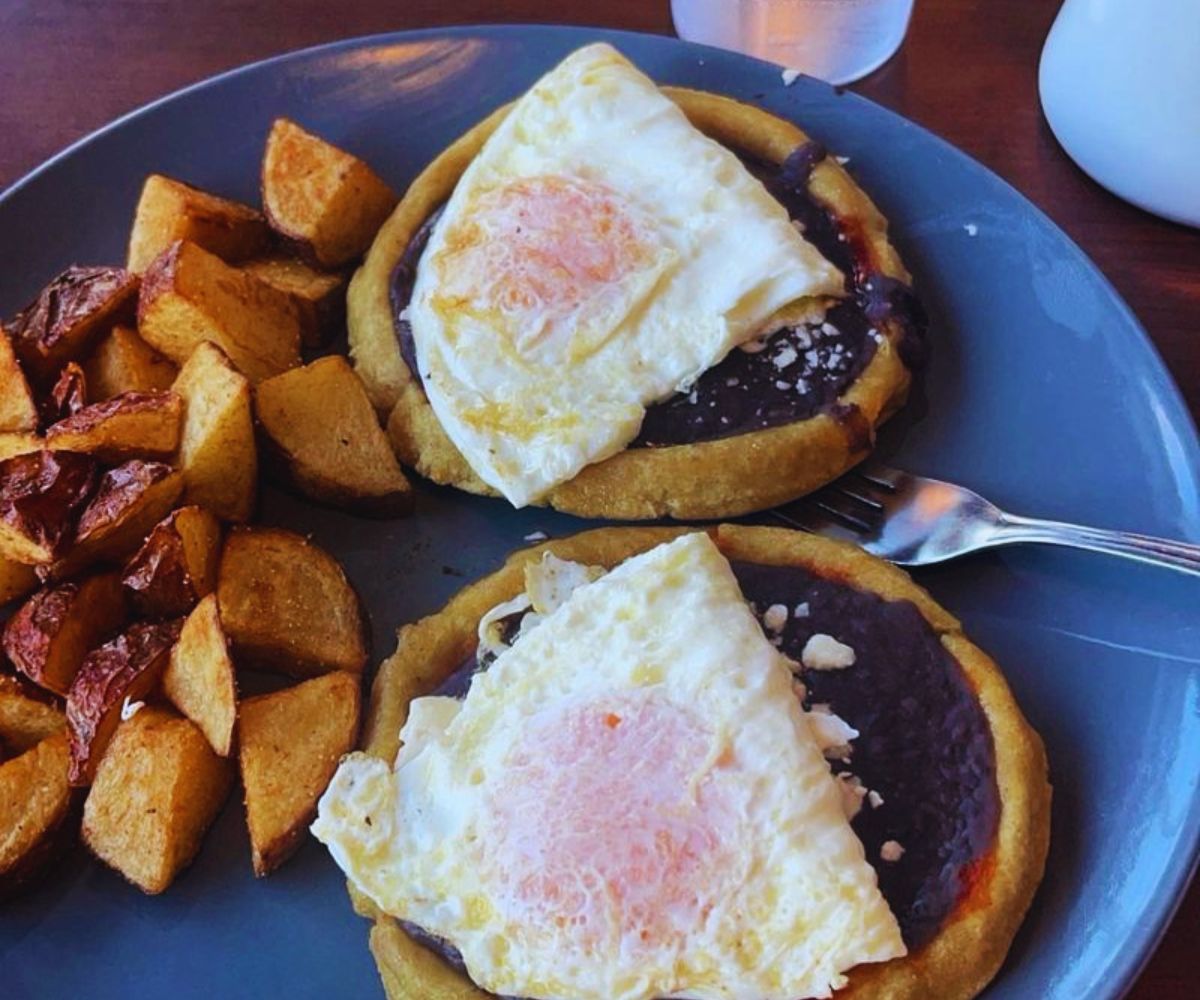 Sunrise On 39th Breakfast Sopes