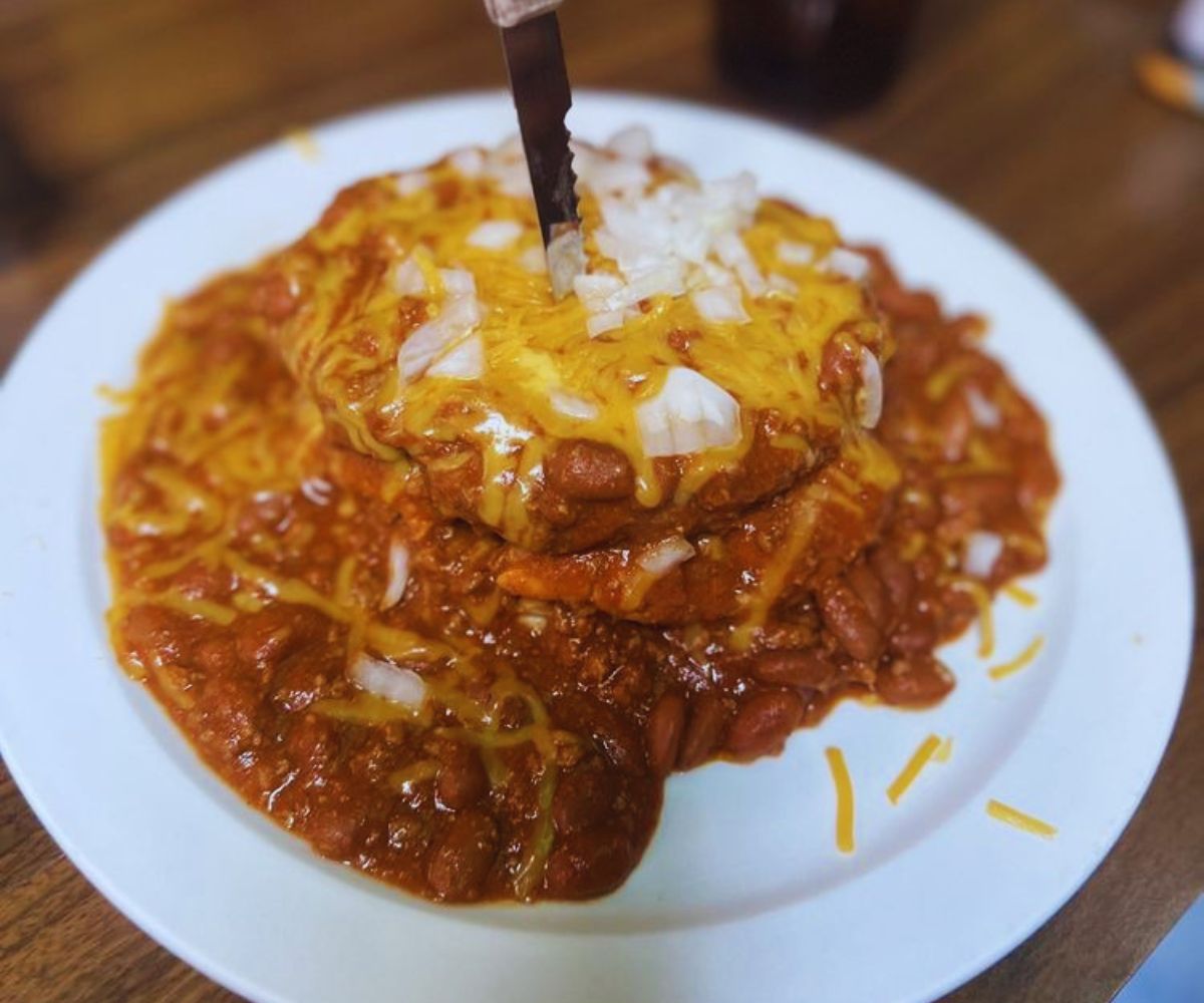 Louie M's Burger Lust Chili Burger