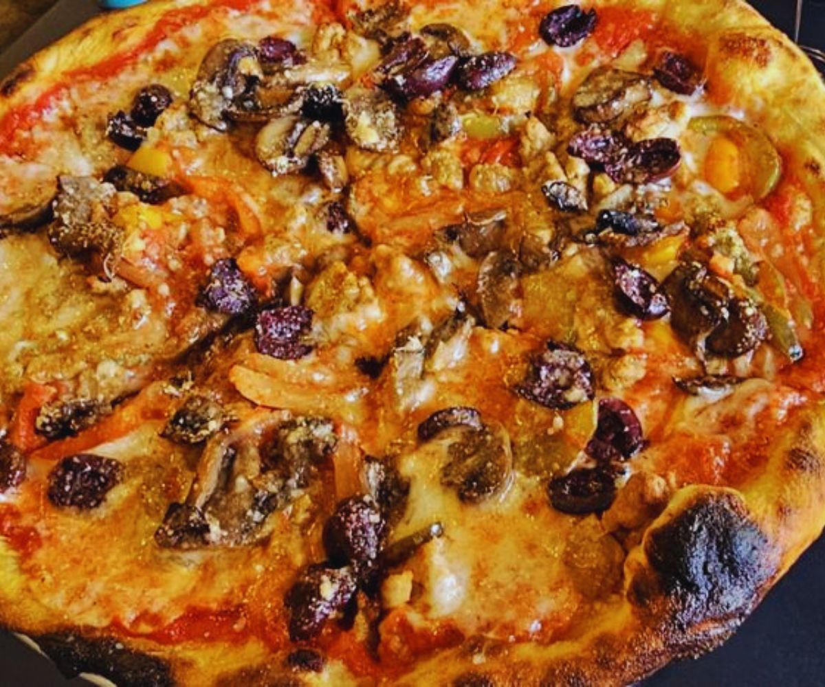 Zepeddie's Pizzeria Small Supremo