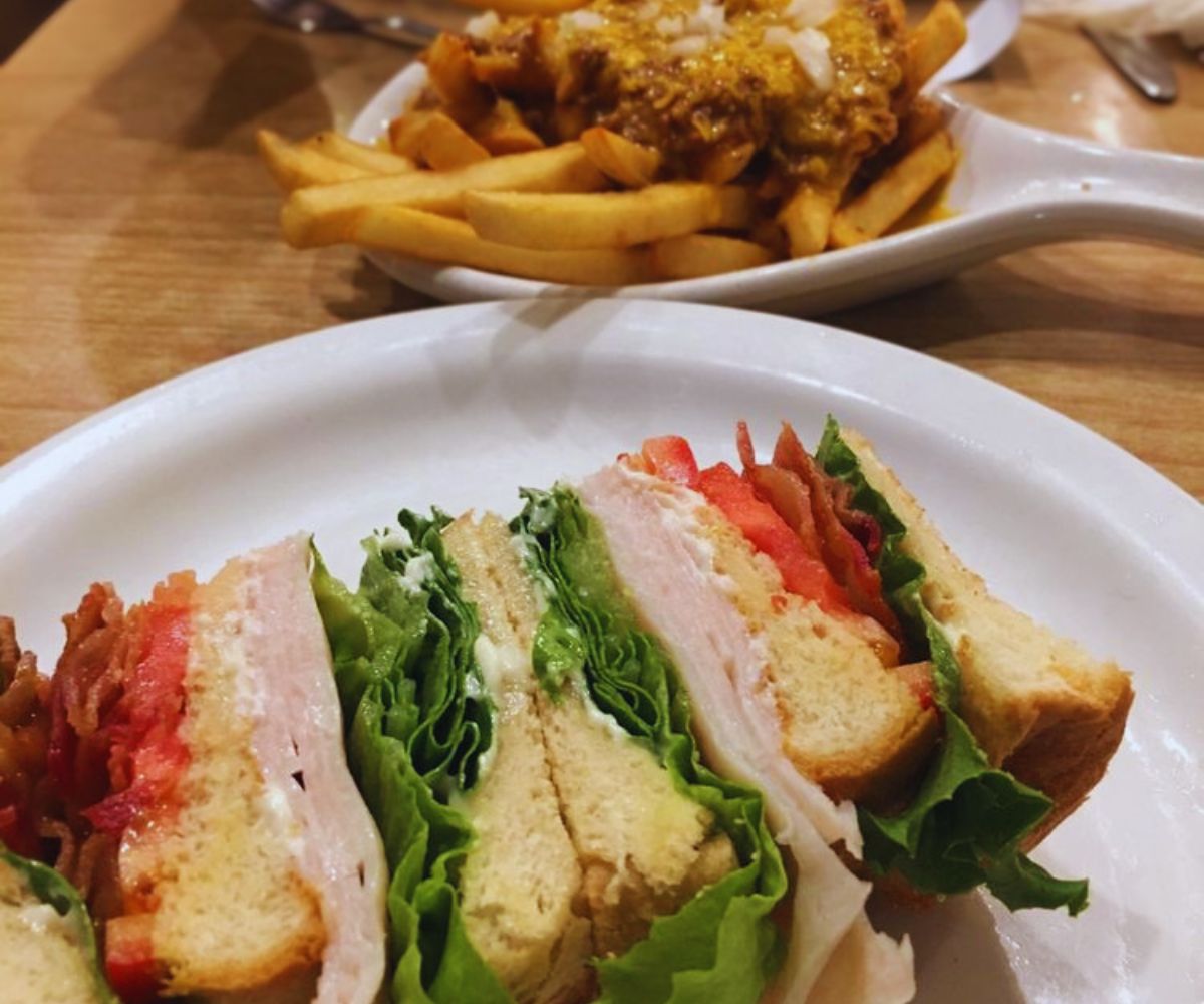 Leo's Country Kitchen Club Sandwich & Chili Cheese Fries