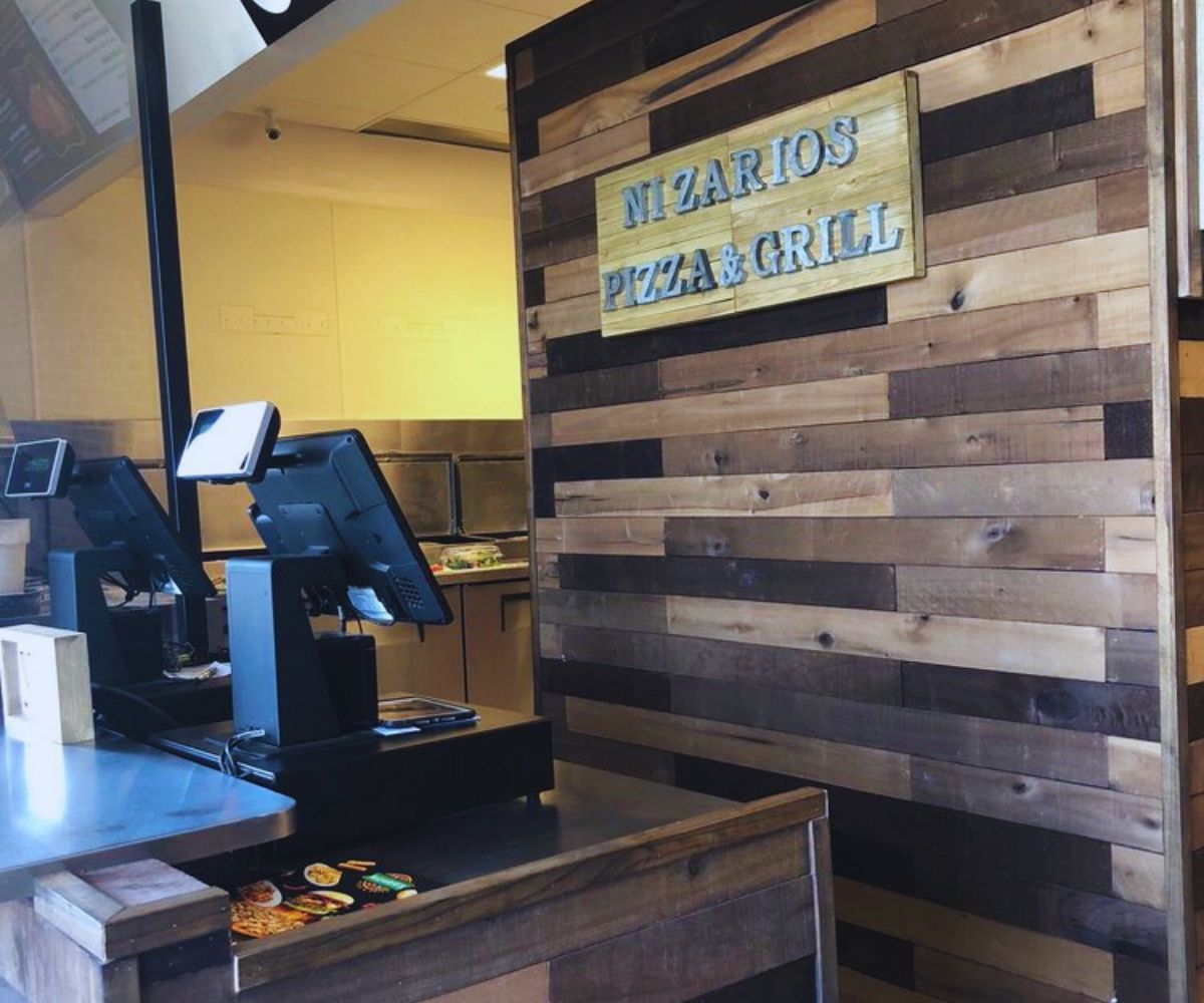 Nizario's Pizza And Grill Atmosphere