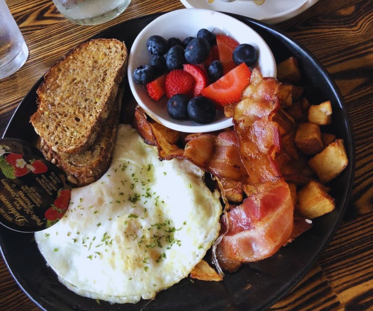 Babo Detroit Countryman Breakfast