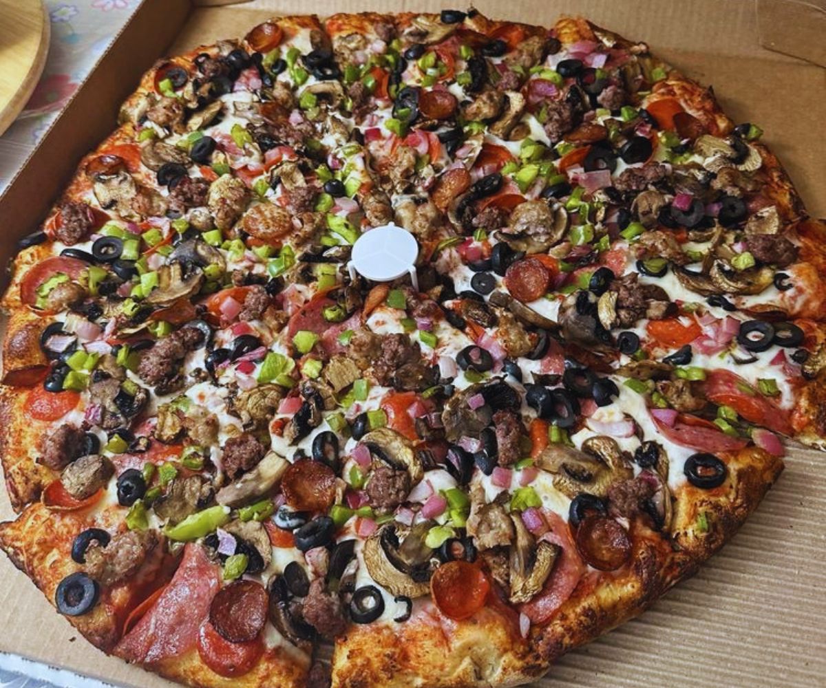 Dough Bowl Pizza Classic XL Pizza