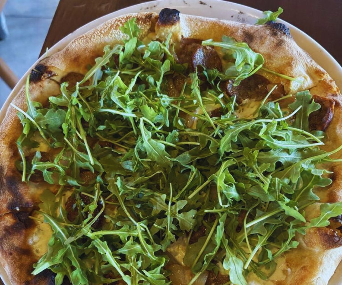 Il Forno Bello Pizzeria Finocchio with Arugula