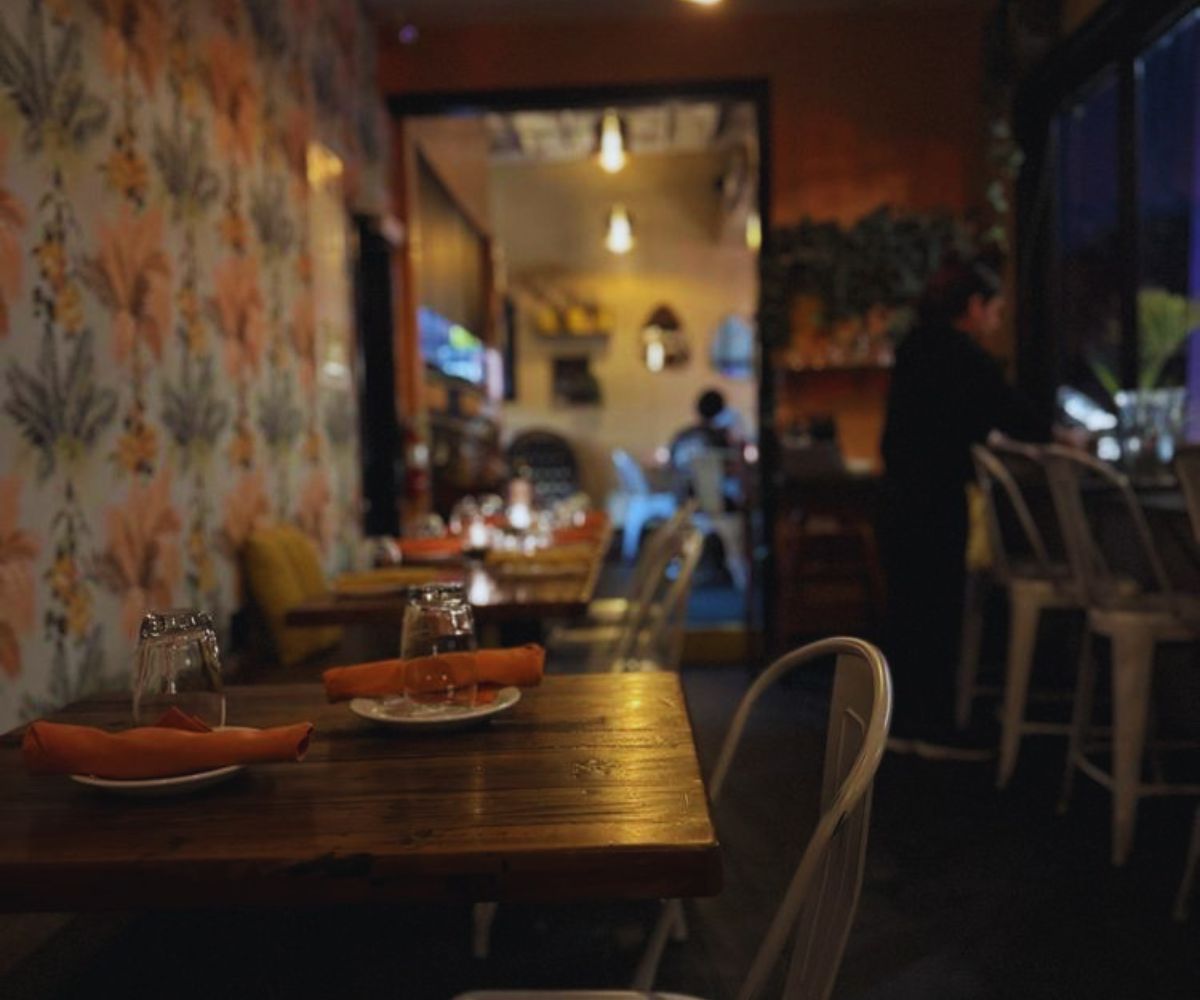 Carbon Angela’s Kitchen Dining Atmosphere