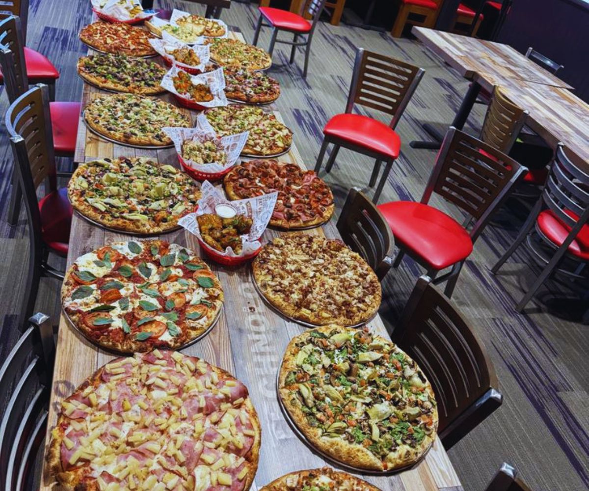 Dough Bowl Pizza Interior Atmosphere