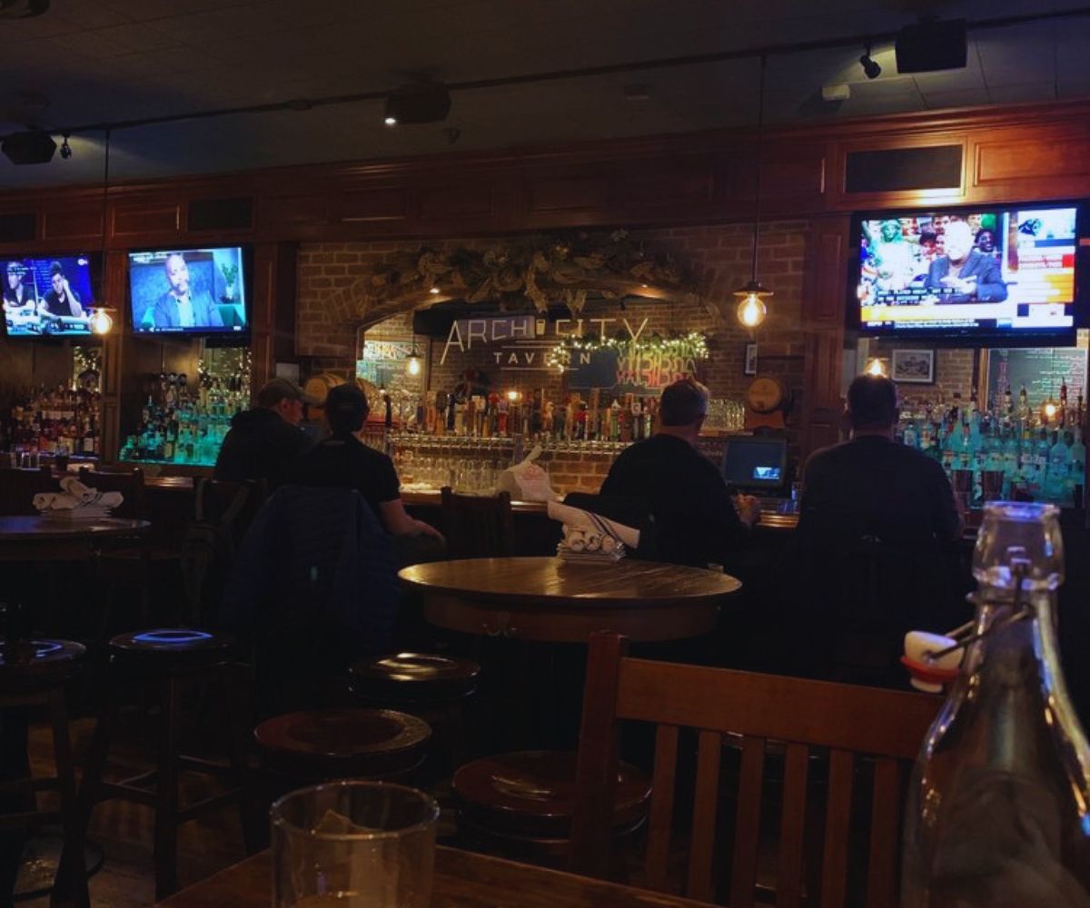 Arch City Tavern Dining Atmosphere