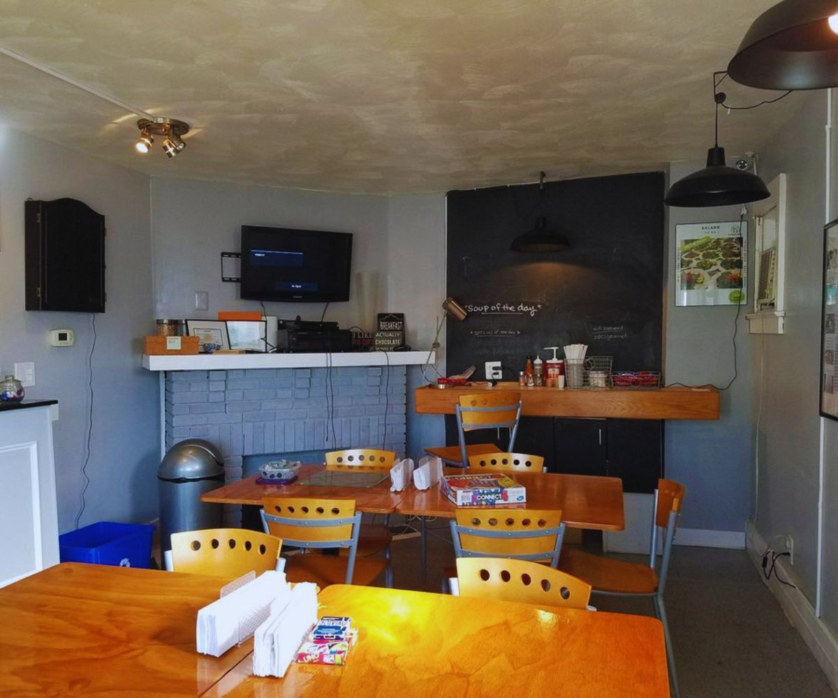 Zoc’s Gourmet Atmosphere