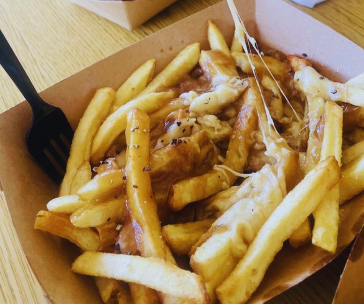 Sideburns Poutine