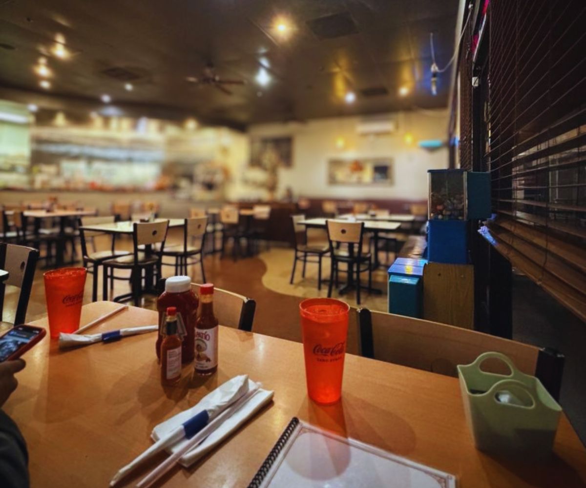 Leo's Country Kitchen Atmosphere