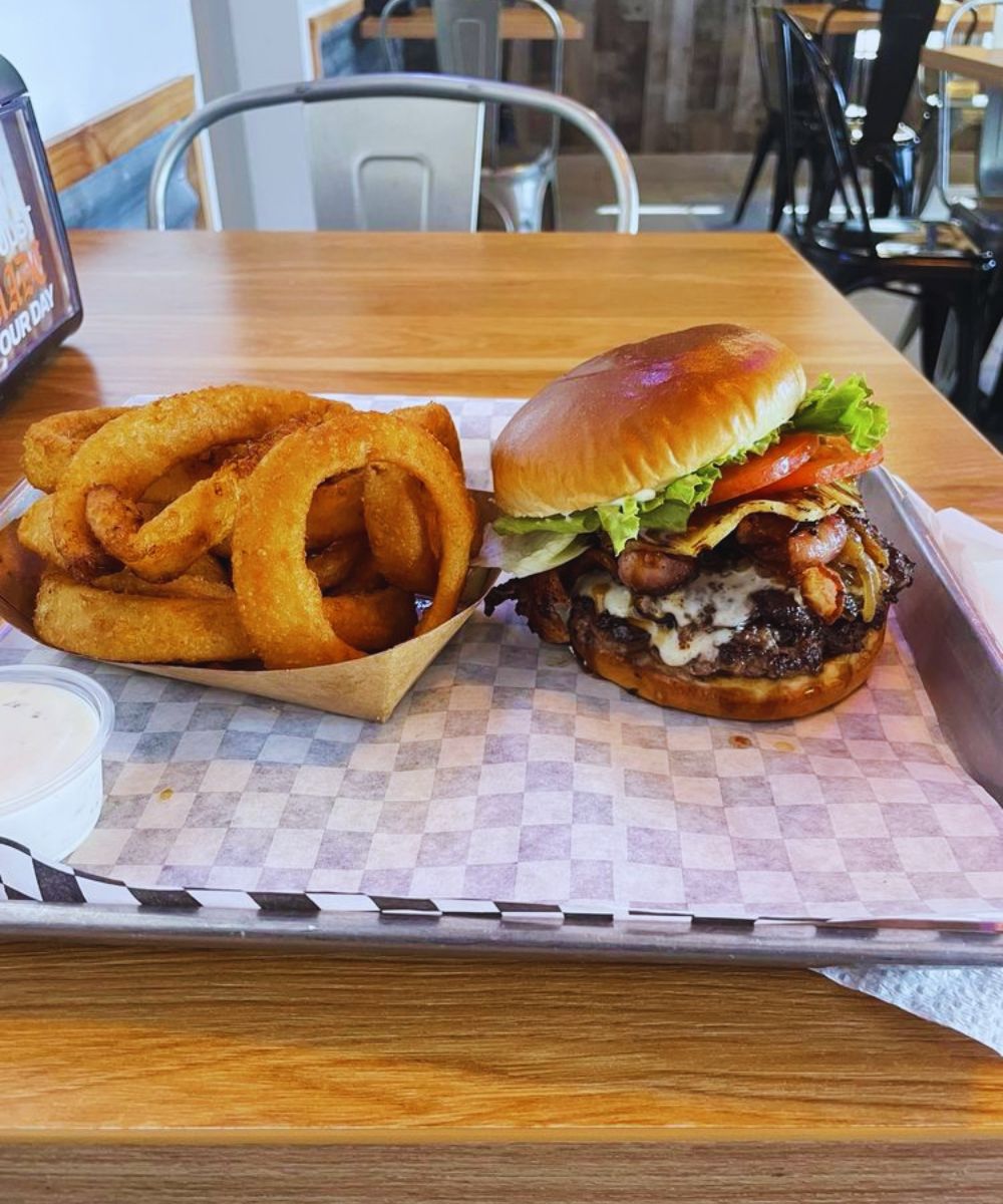 Photos for Made Burgers