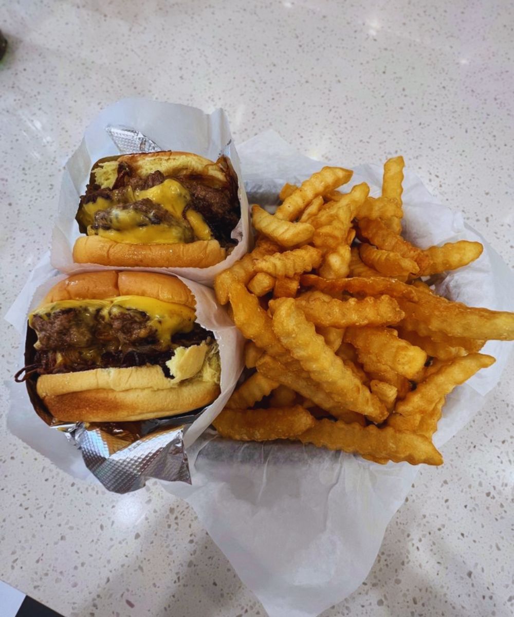 Photos for Nilly's Burgers