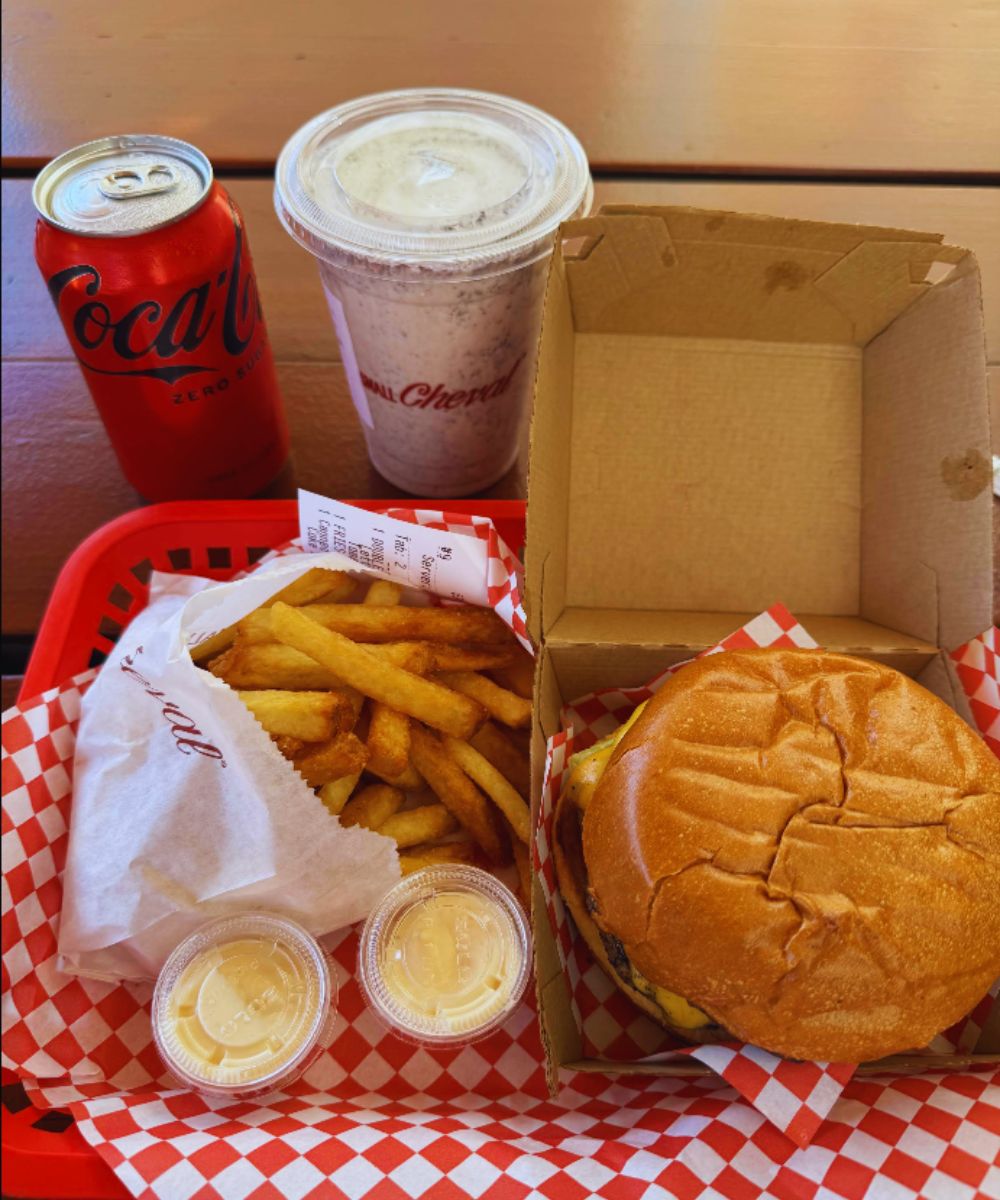 Photos for Small Cheval- Wicker Park