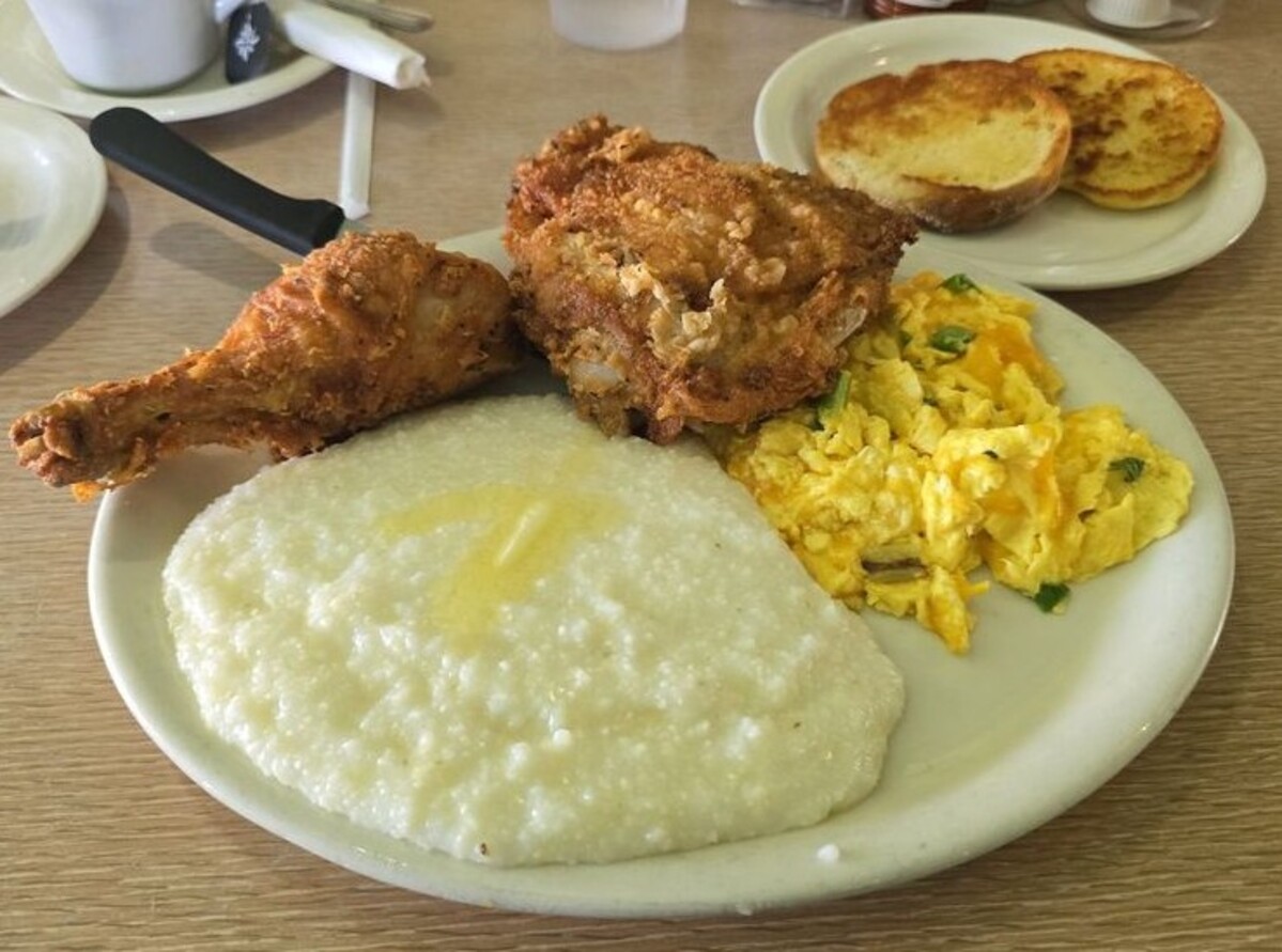 Food at Lois the Pie Queen located in Oakland CA