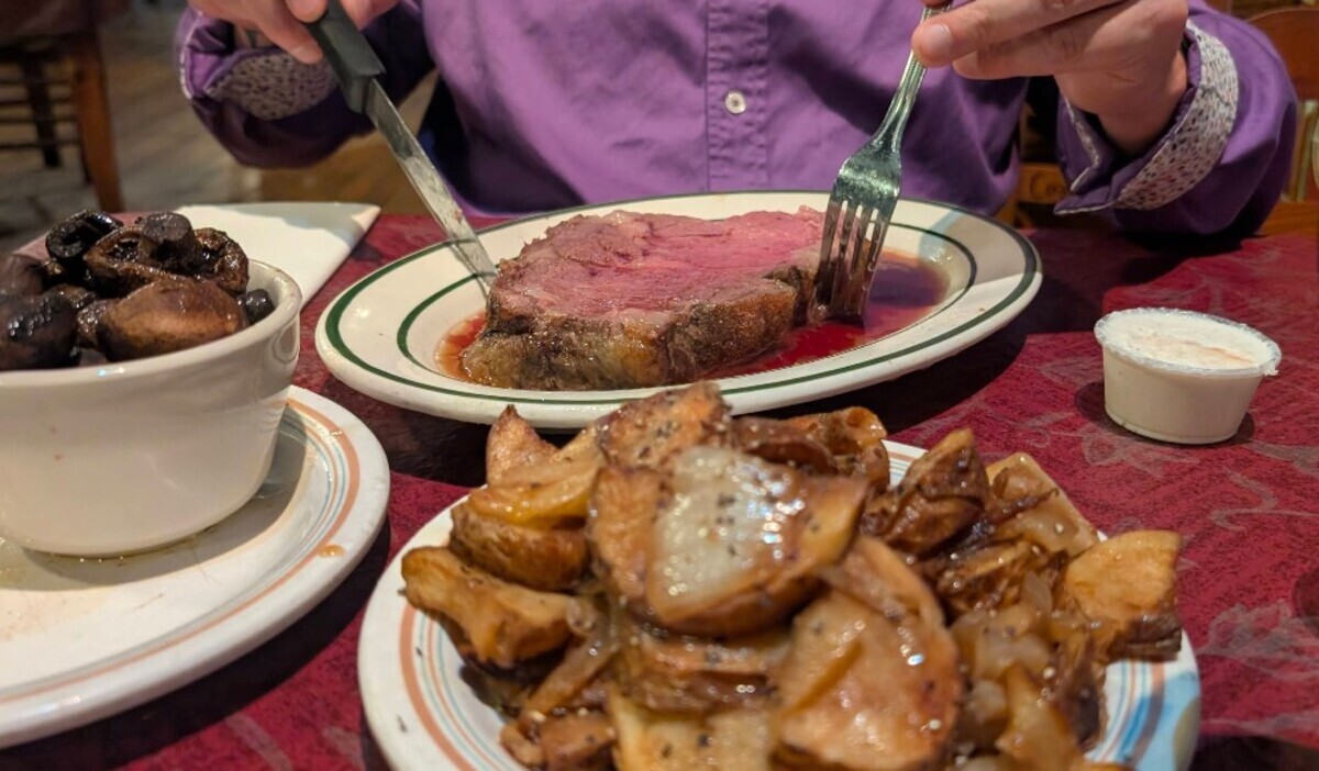 Food at Ye Olde Steak House located in Knoxville TN