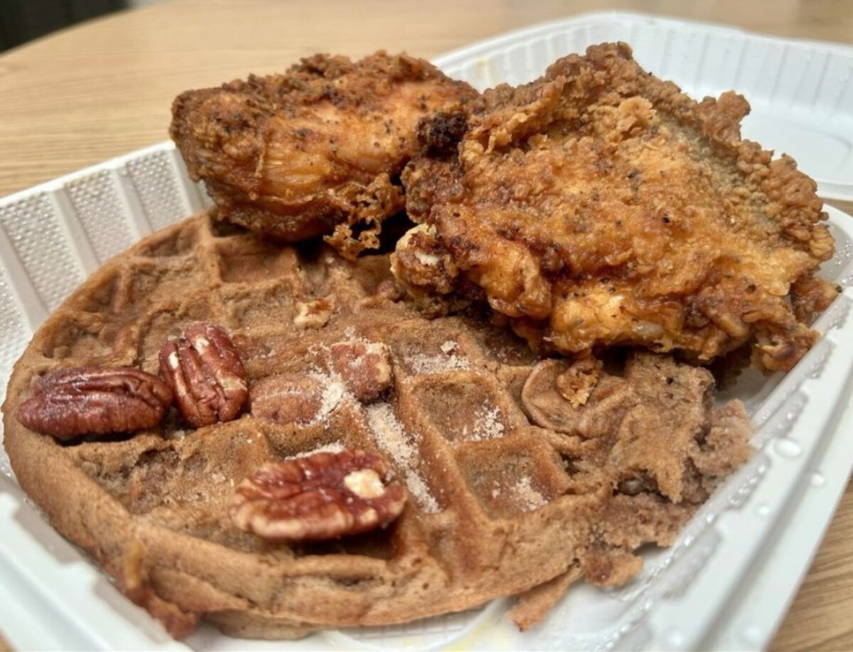 Food at Lois the Pie Queen located in Oakland CA