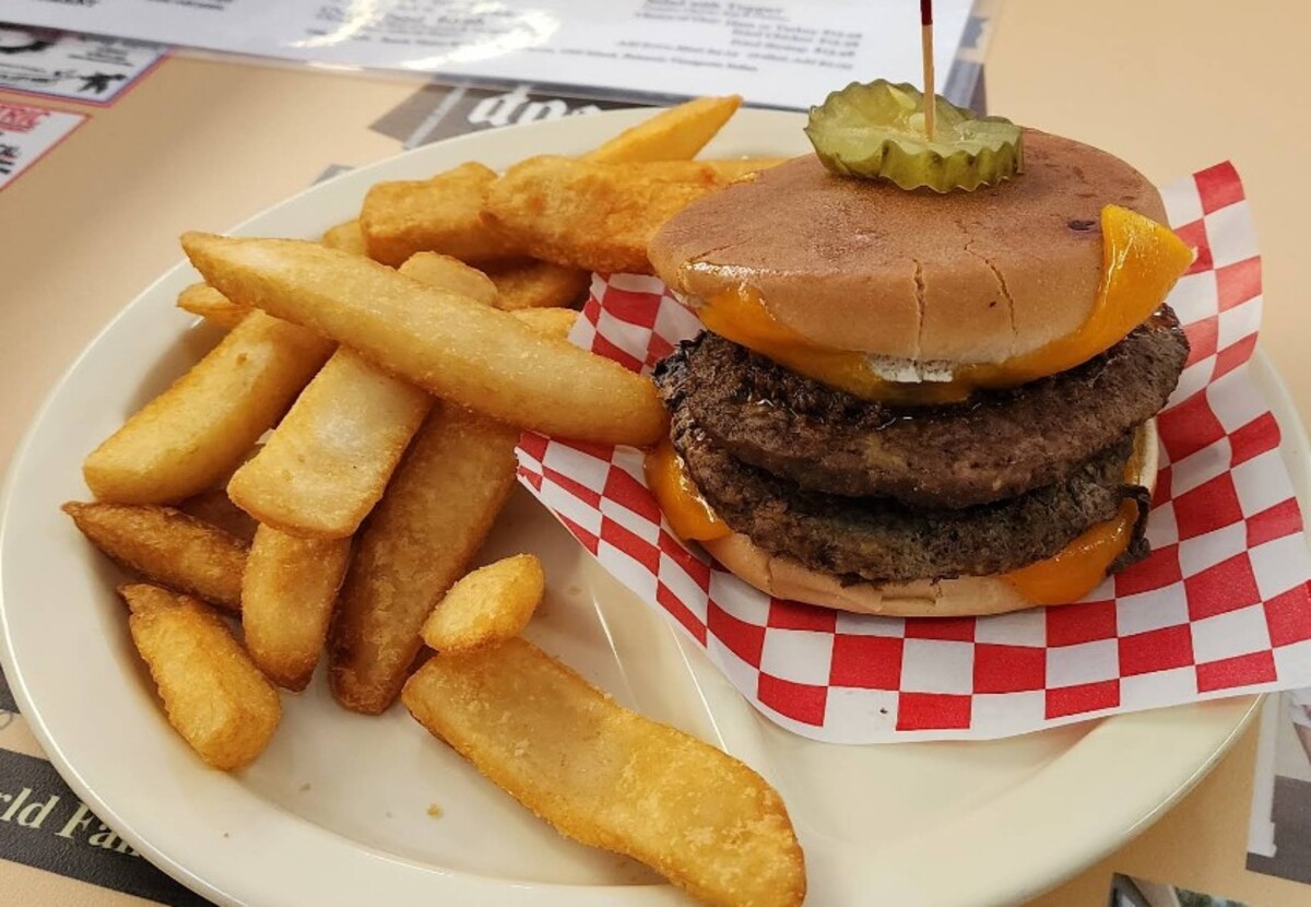 Food at Dew Drop Inn located in Mobile, AL