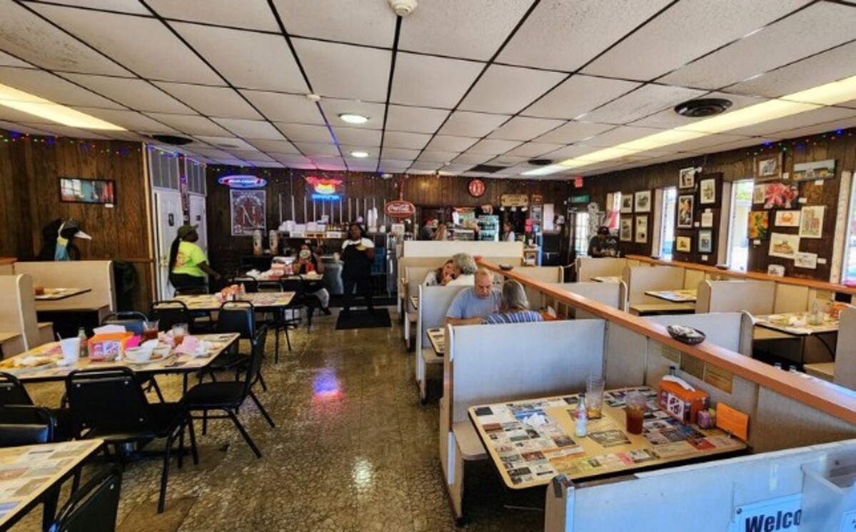 Food at Dew Drop Inn located in Mobile, AL