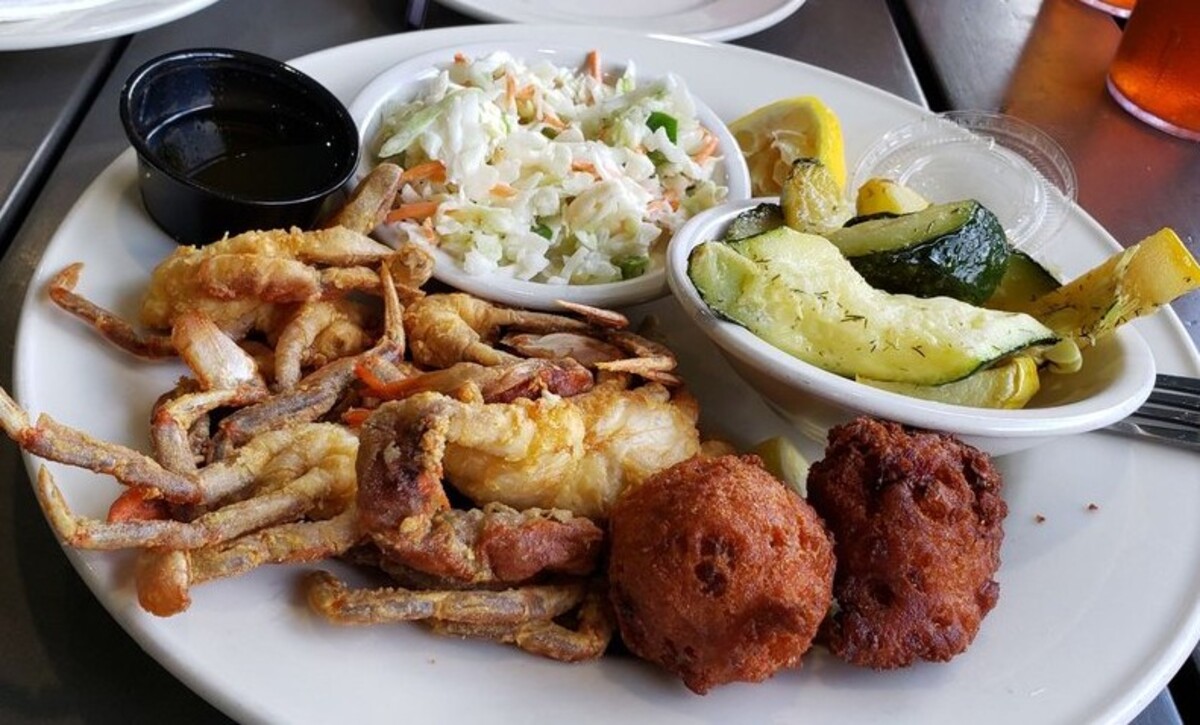 Food at Hull's Seafood located in Ormond Beach, FL.