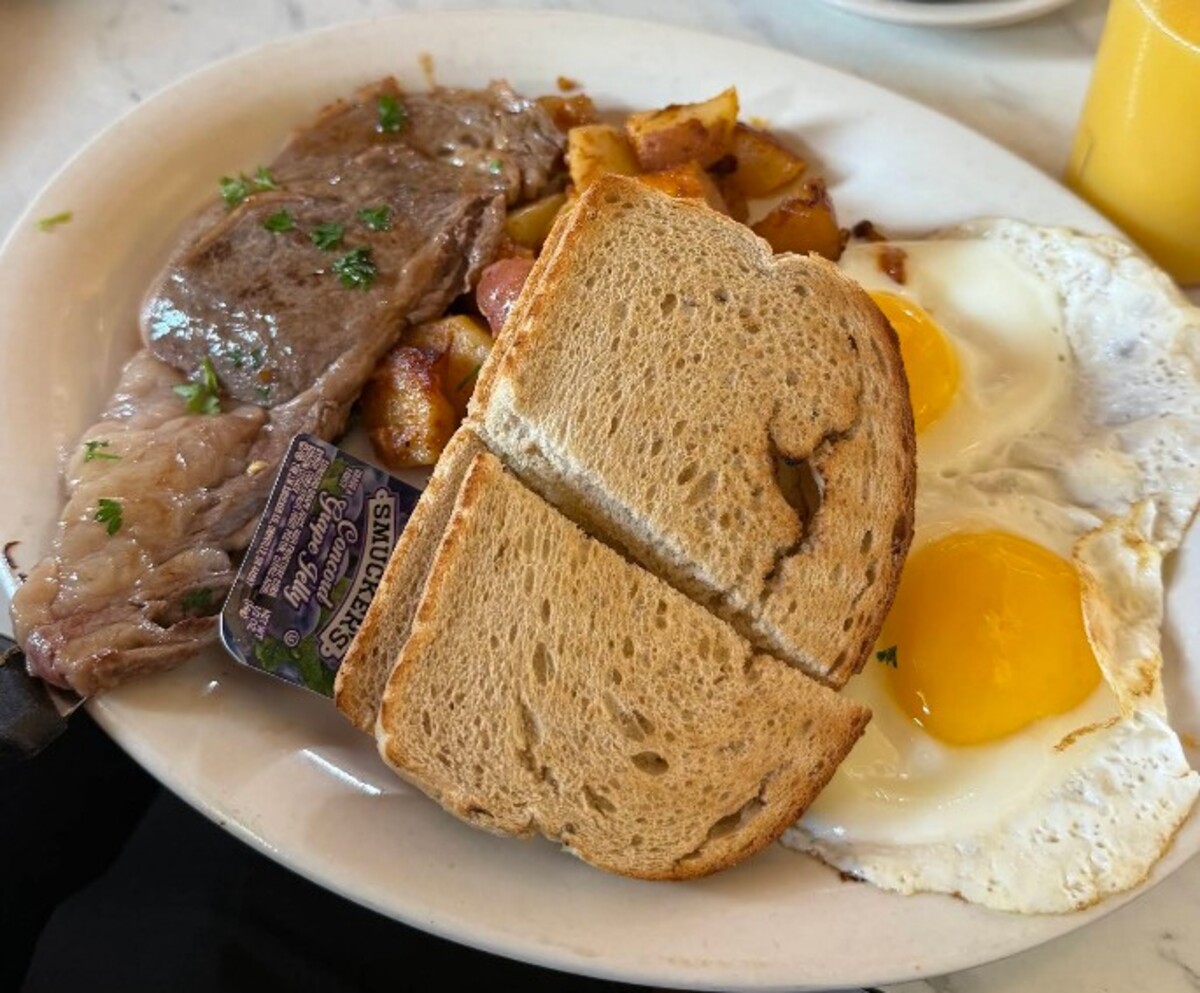Food at Glider Diner located in Scranton PA. 