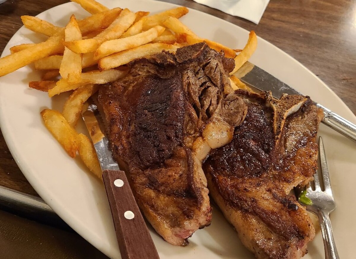 Food at Wool Growers Restaurant located in Bakersfield, CA. 