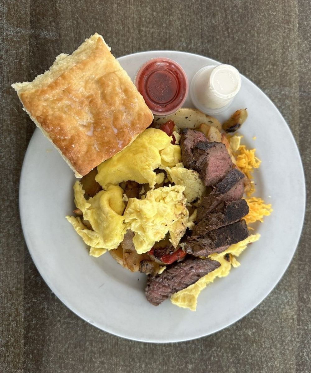 Photos for The Bee & the Biscuit