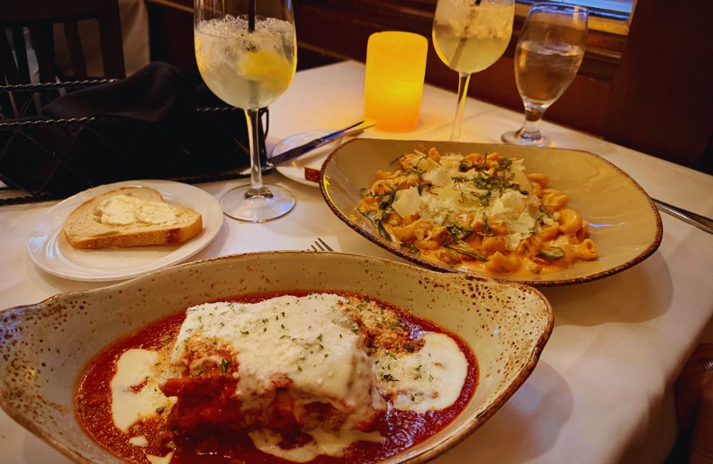 Photos for Charlie Gitto's On the Hill