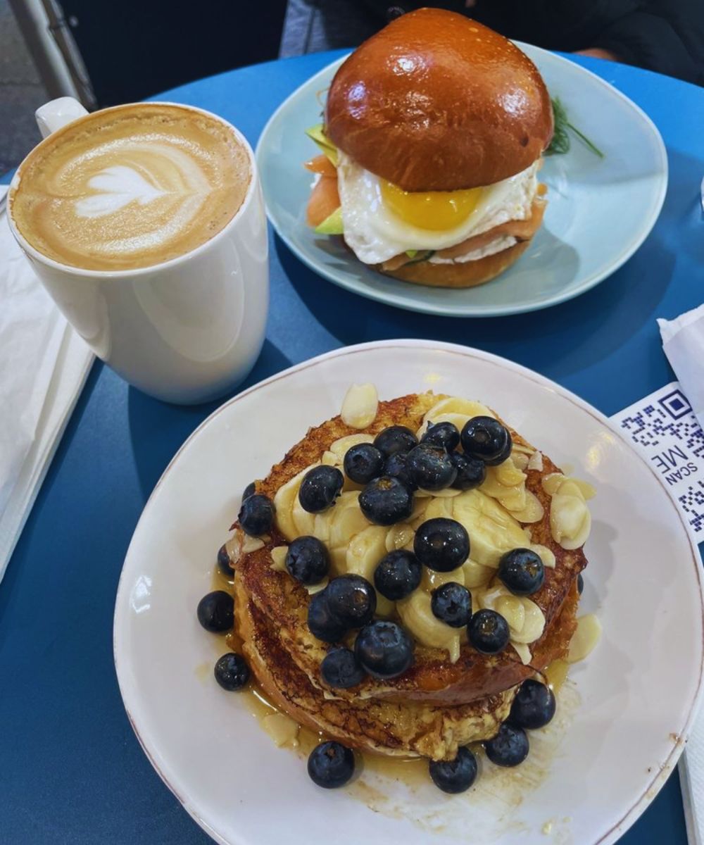 Photos for La Parisienne