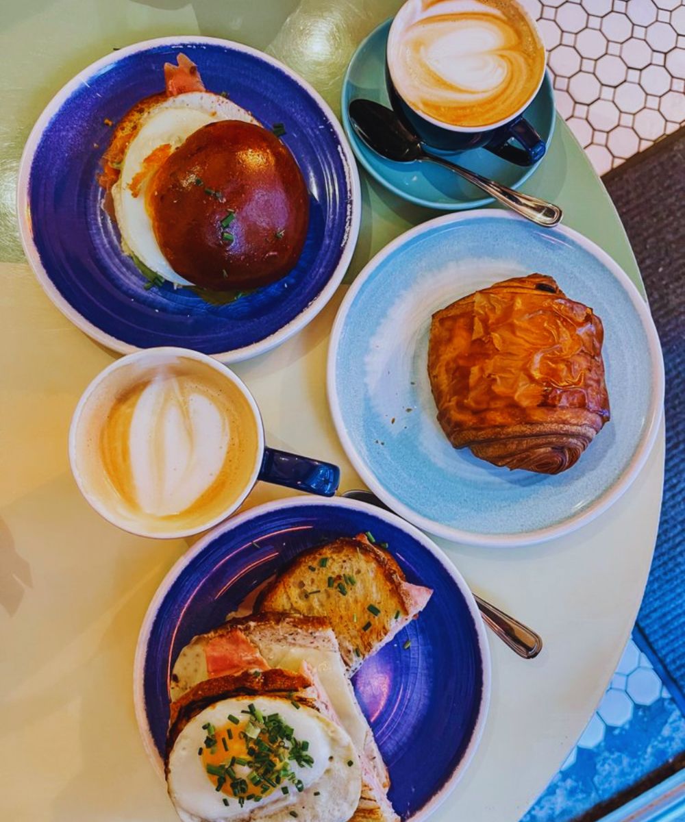 Photos for La Parisienne