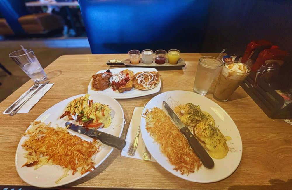 Photos for Broken Yolk Cafe