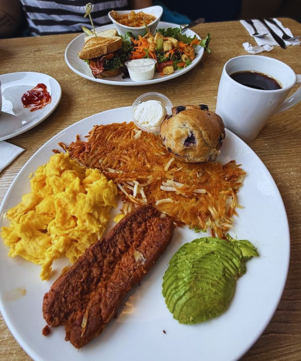 Photos for Broken Yolk Cafe