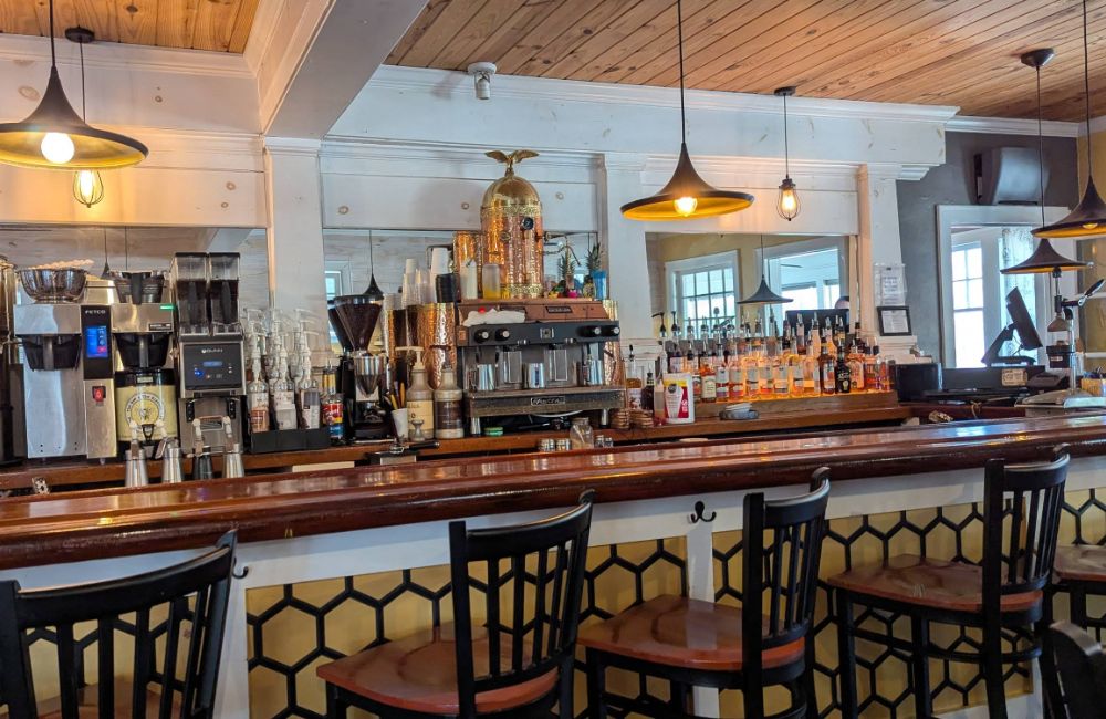 Photos for The Bee & the Biscuit