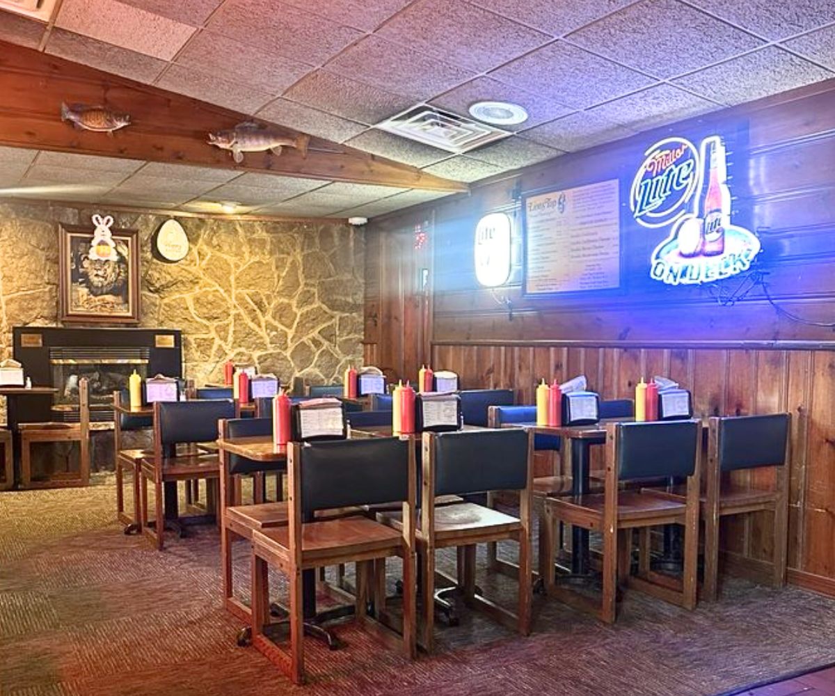 interior of Lions Tap Family Restaurant in Eden Prairie, Minnesota
