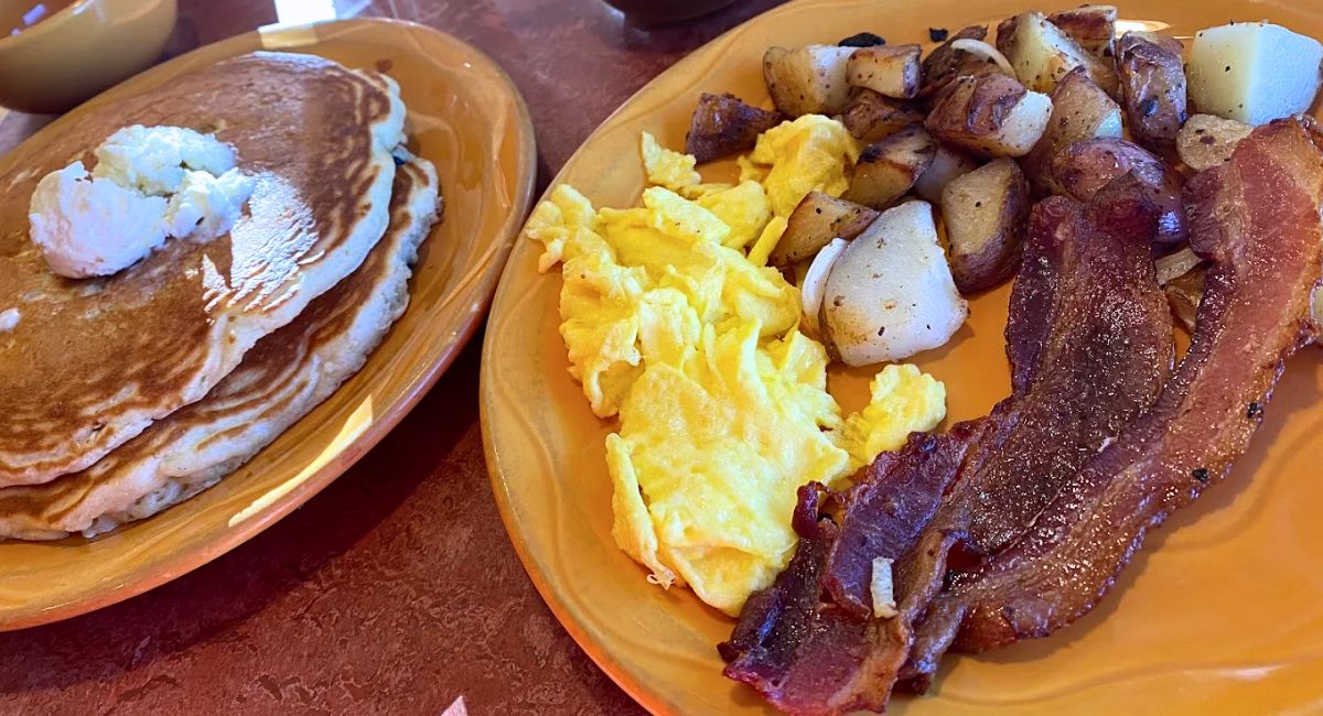 Breakfast at Jensen's Cafe in Burnsville, MN